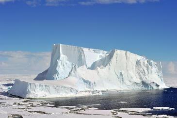 Antarctica © Etienne Pierart.