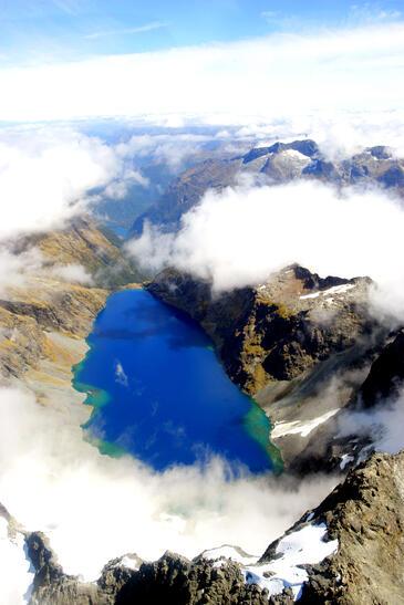 Milford Sound, New Zealand.  © Etienne Pierart